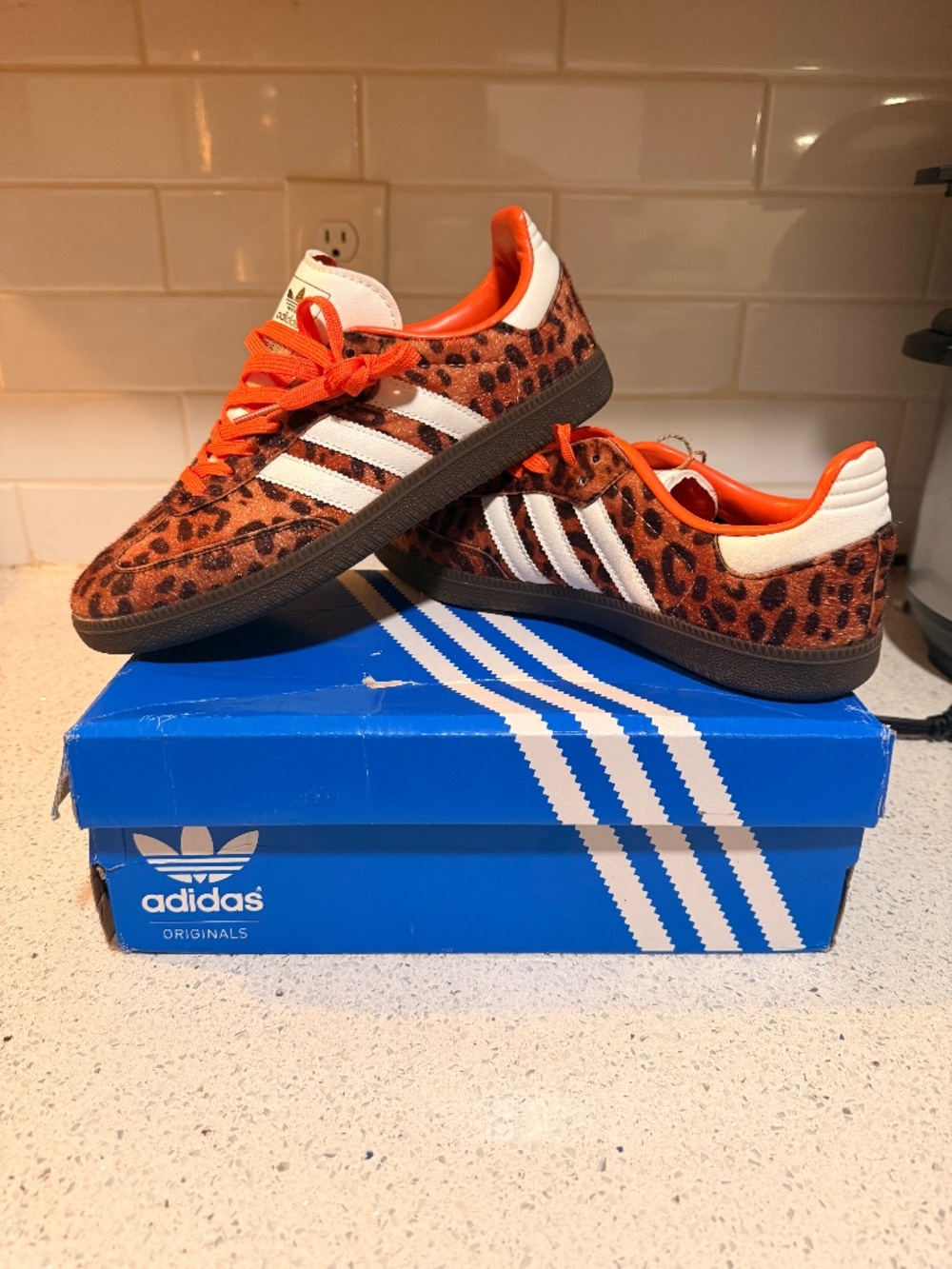 KNOCKOFF Adidas Sambas